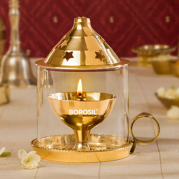 Borosil Mangal Akhand Diya – Medium Brass Oil Lamp with Borosilicate Glass Chimney